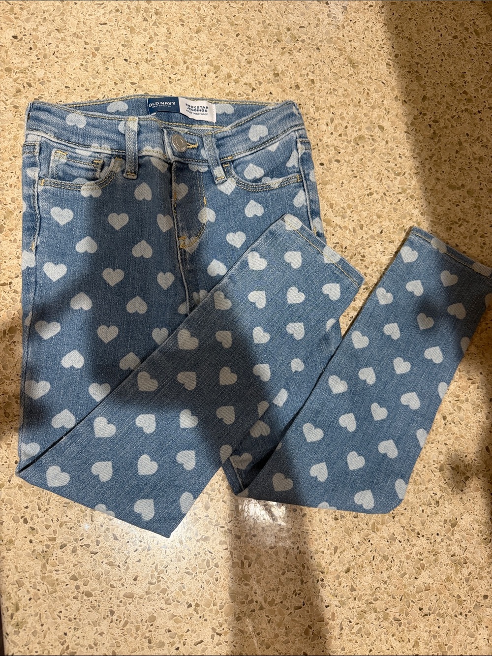 Old Navy Women's Light Blue Skinny Jeans with White Heart Print